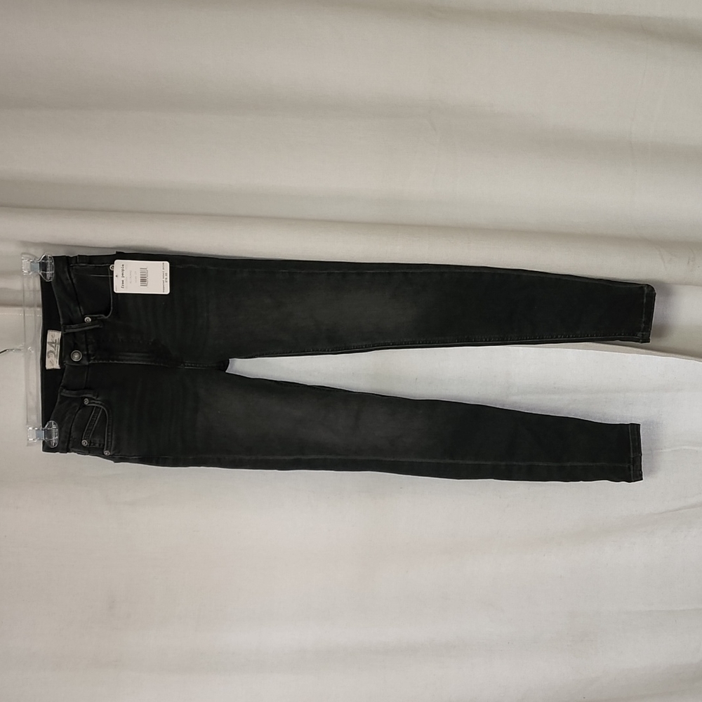 NWT Free People Milkyway Black Skinny Jeans Size 24.